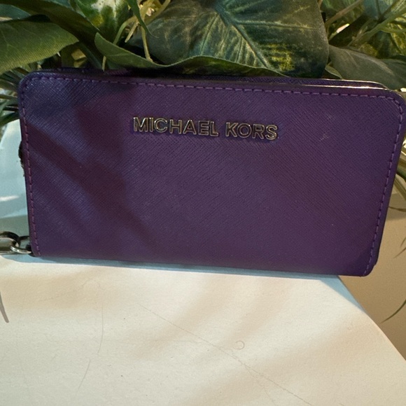 Michael Kors Accessories - Michael Kors Violet Zip Wallet